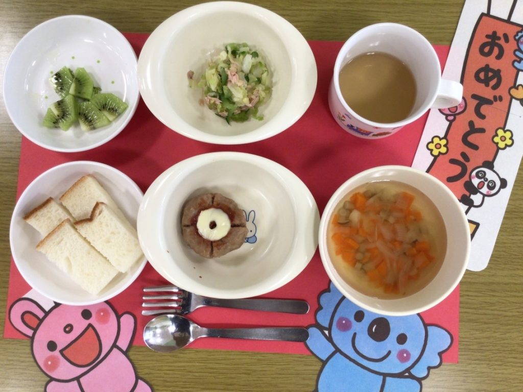 12月26日(火)の給食・おやつ