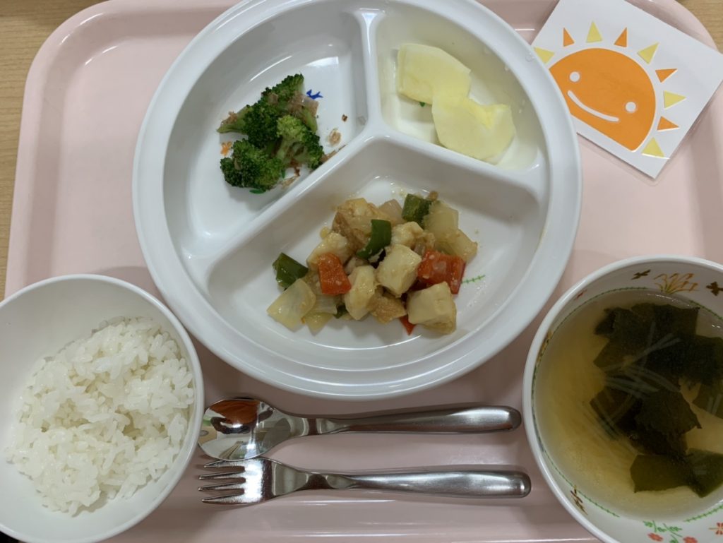 9月24日(木)の給食・おやつ