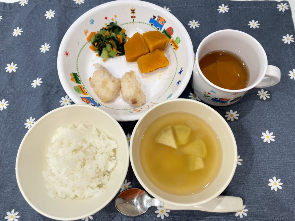 4月22日(土)の給食・おやつ