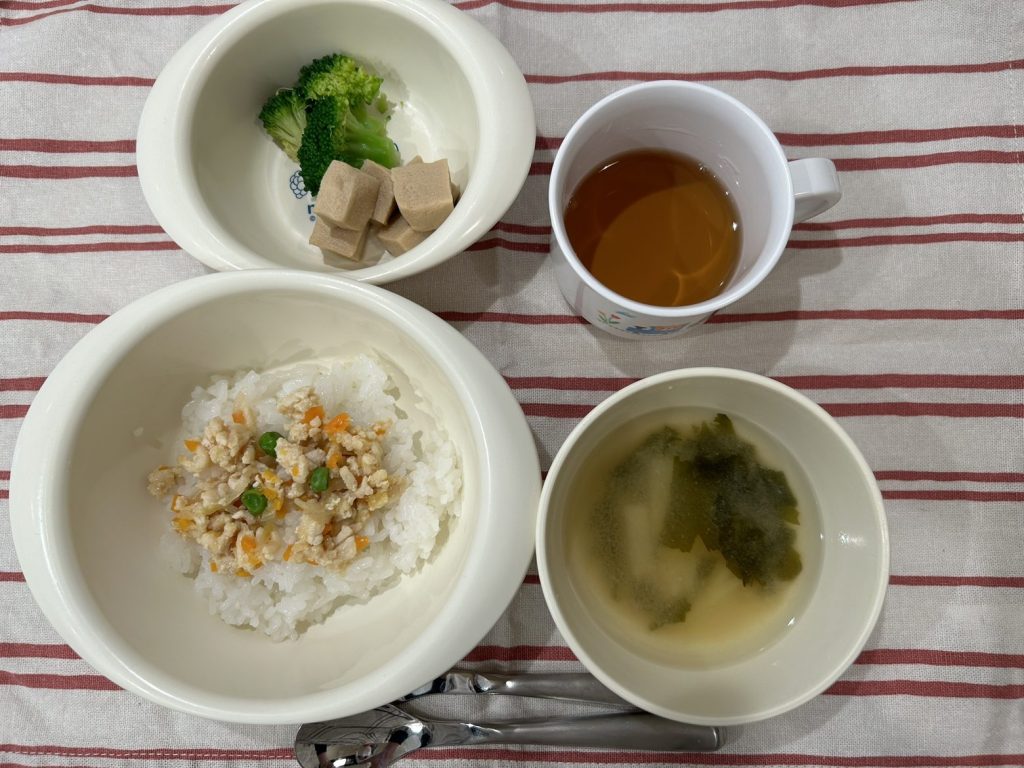 5月31日(水)の給食・おやつ