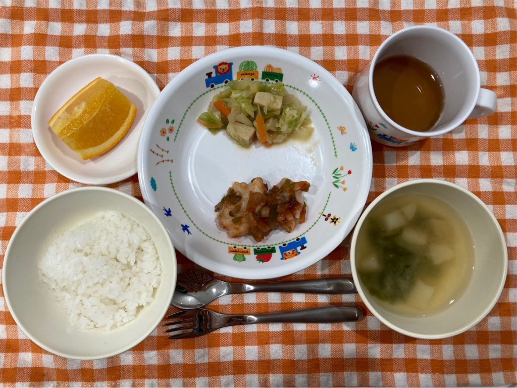 5月25日(木)の給食・おやつ