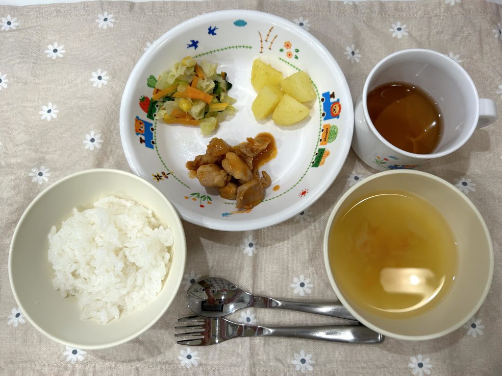 8月16日(水)の給食・おやつ