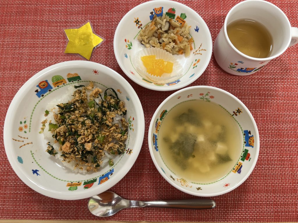 【3月13日㈬の給食・おやつ】