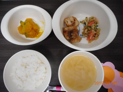１月８日(火）のお給食