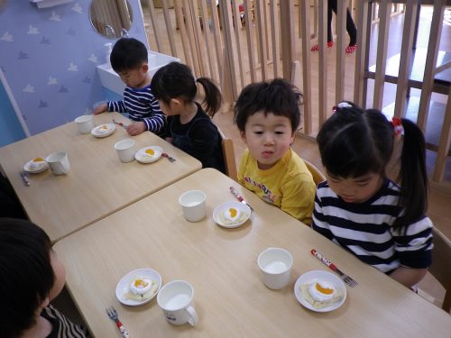 【小規模保育：奏の杜園】いっぱい食べて＊誕生会!(^^)!