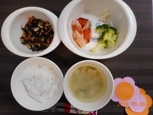 ３月5日(火）のお給食