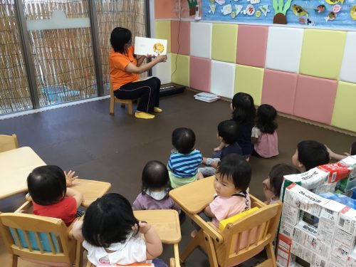 ?今週の絵本読み聞かせプログラム?