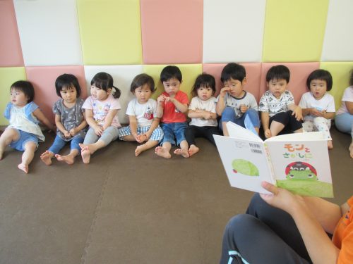 ?今週の絵本読み聞かせプログラム?
