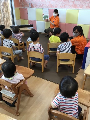 ?今週の絵本読み聞かせプログラム?