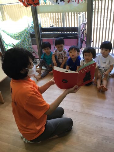 ?絵本の読み聞かせ?