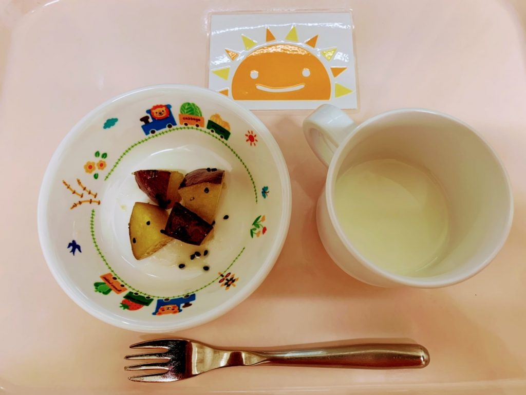 2月25日(土)の給食・おやつ