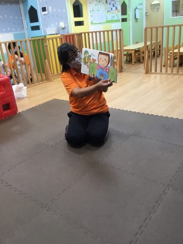 ?絵本の読み聞かせ?