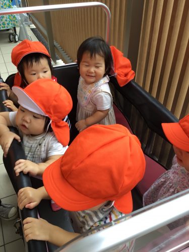 お外で元気いっぱい遊んでるよ?