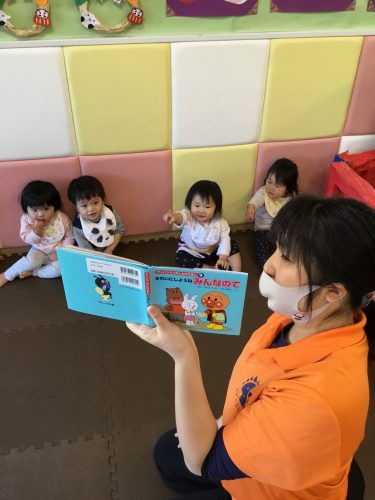 ?絵本の読み聞かせプログラム