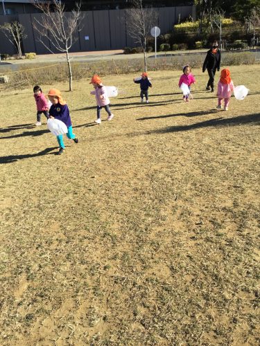 たこ　たこ　あがれ～?