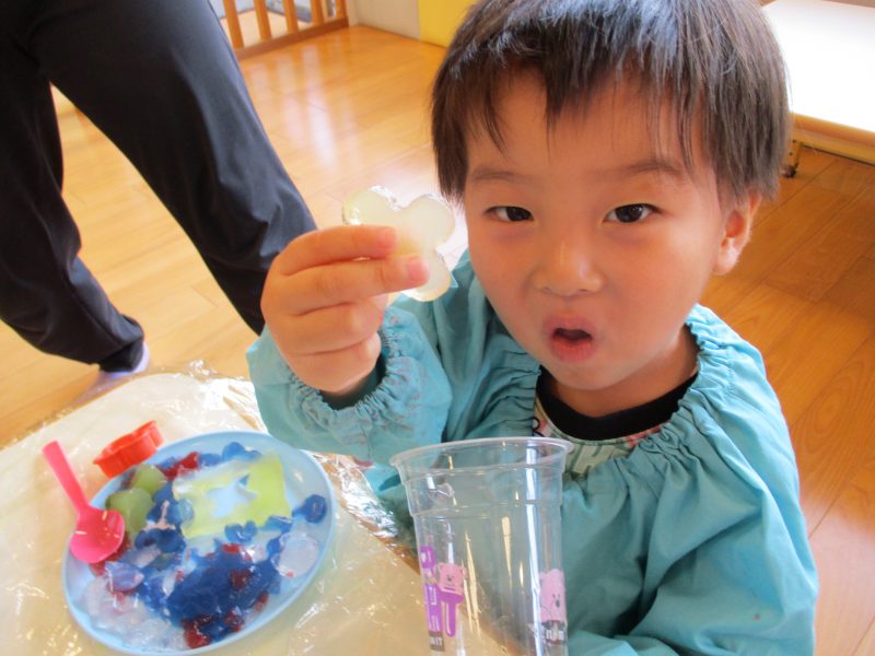 ぷるぷる寒天あそび♪