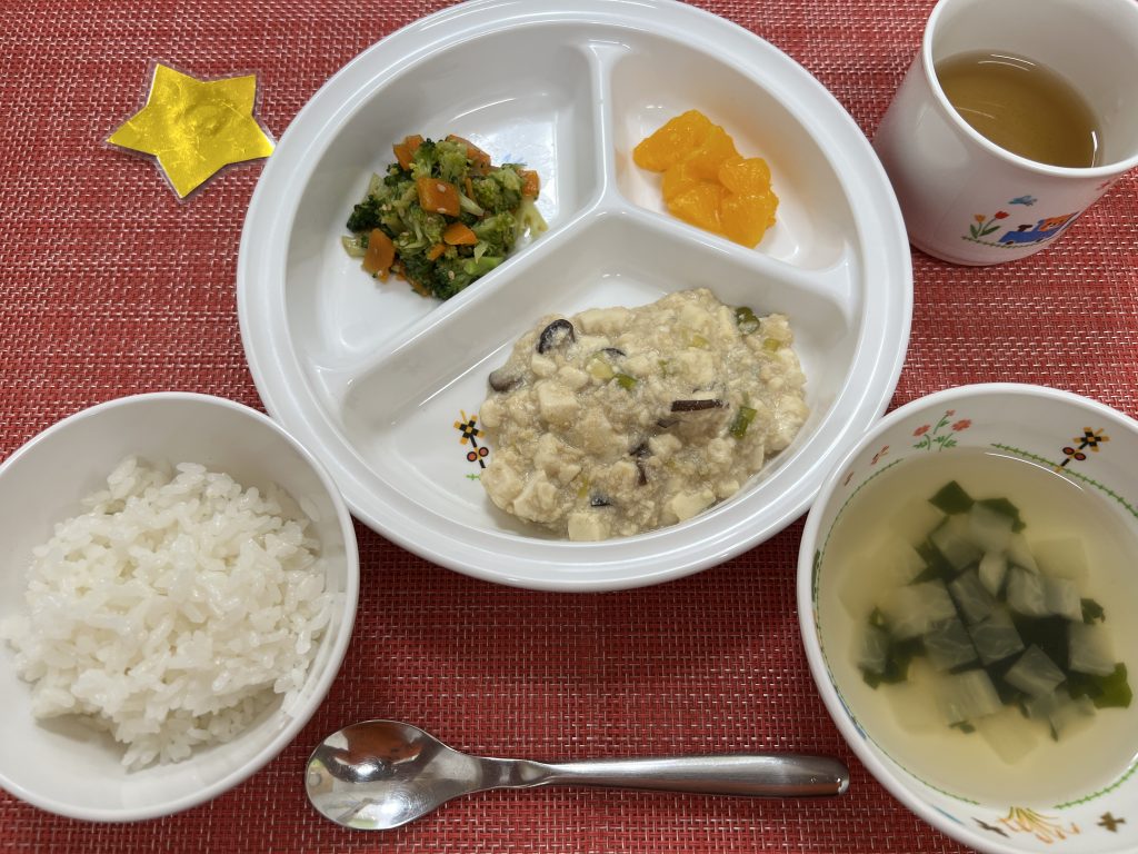 【11月4日㈫の給食・おやつ】