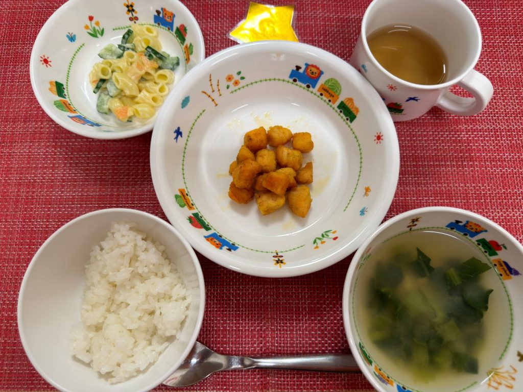 【3月10日㈫の給食・おやつ】