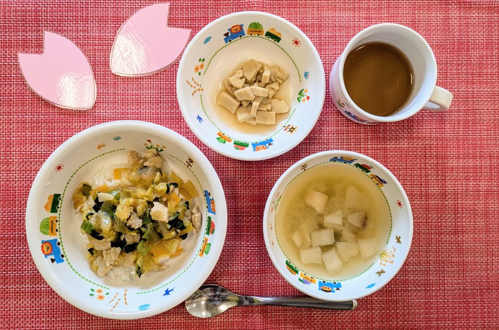 【4月12日㈯の給食・おやつ】