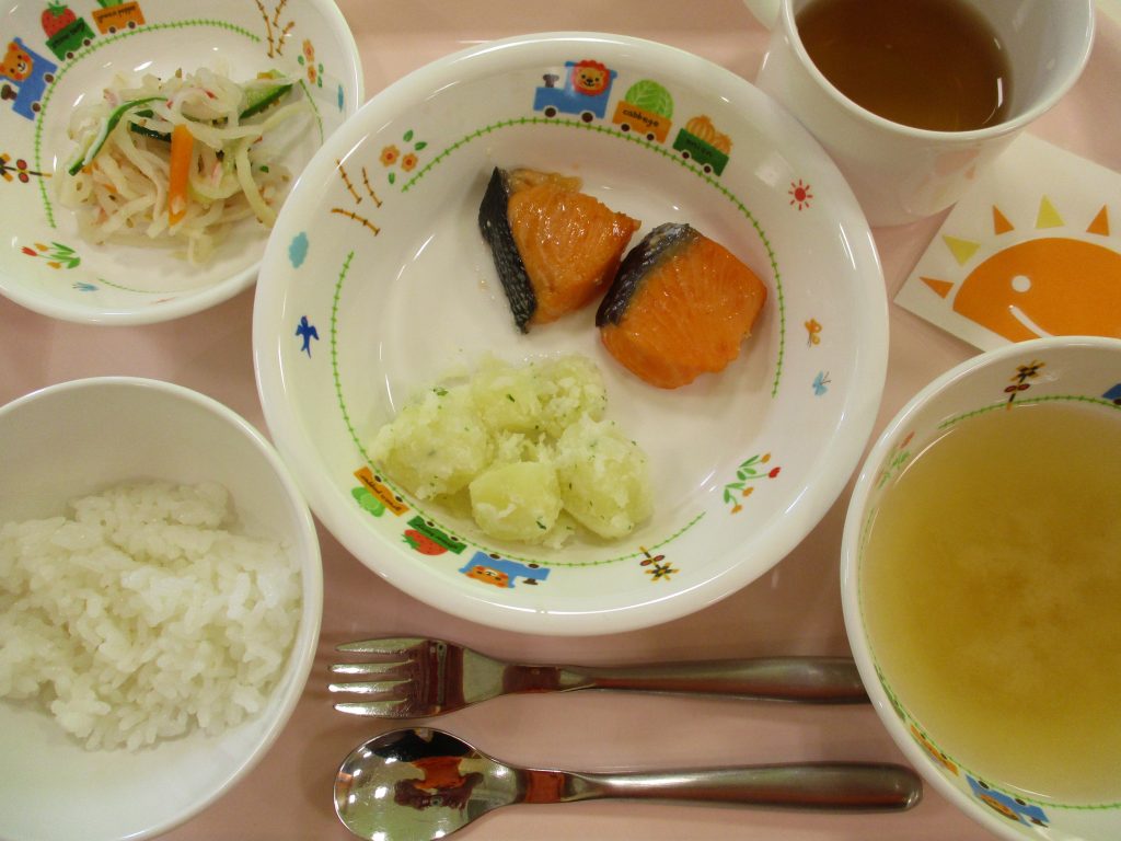 9月19日(土)の給食・おやつ