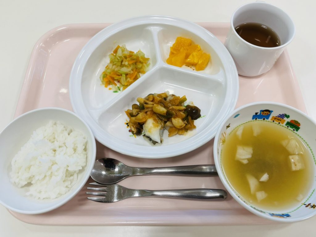 3月22日(水)の給食・おやつ