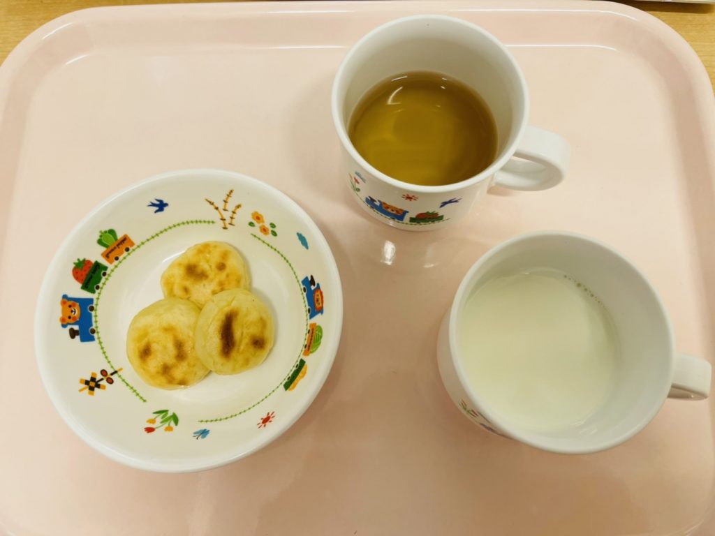 7月27日(木)の給食・おやつ