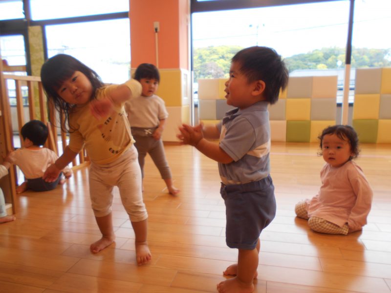 室内遊びの様子(#^.^#)/仲良しさんたち?