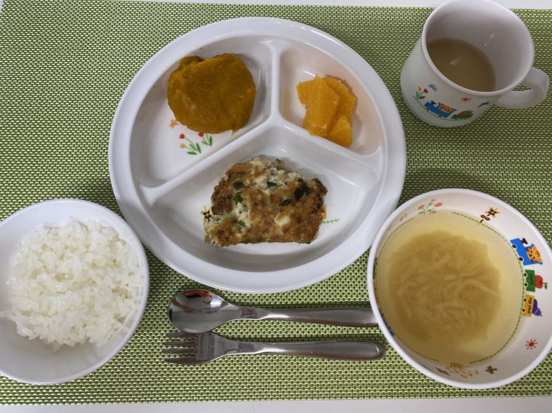 10月17日(月)の給食・おやつ