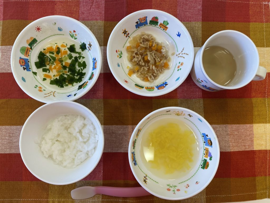 11月8日(水)の給食・おやつ