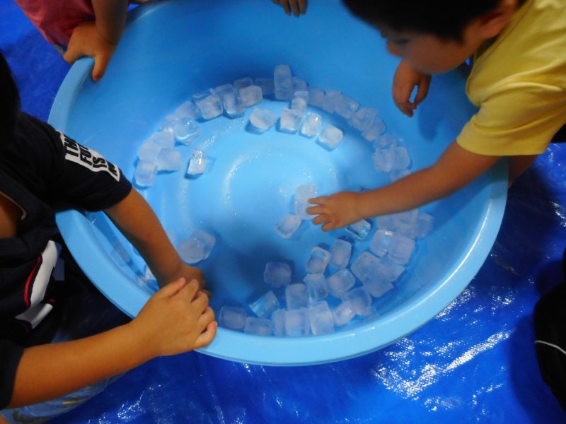 「つめたーい」水遊び！！