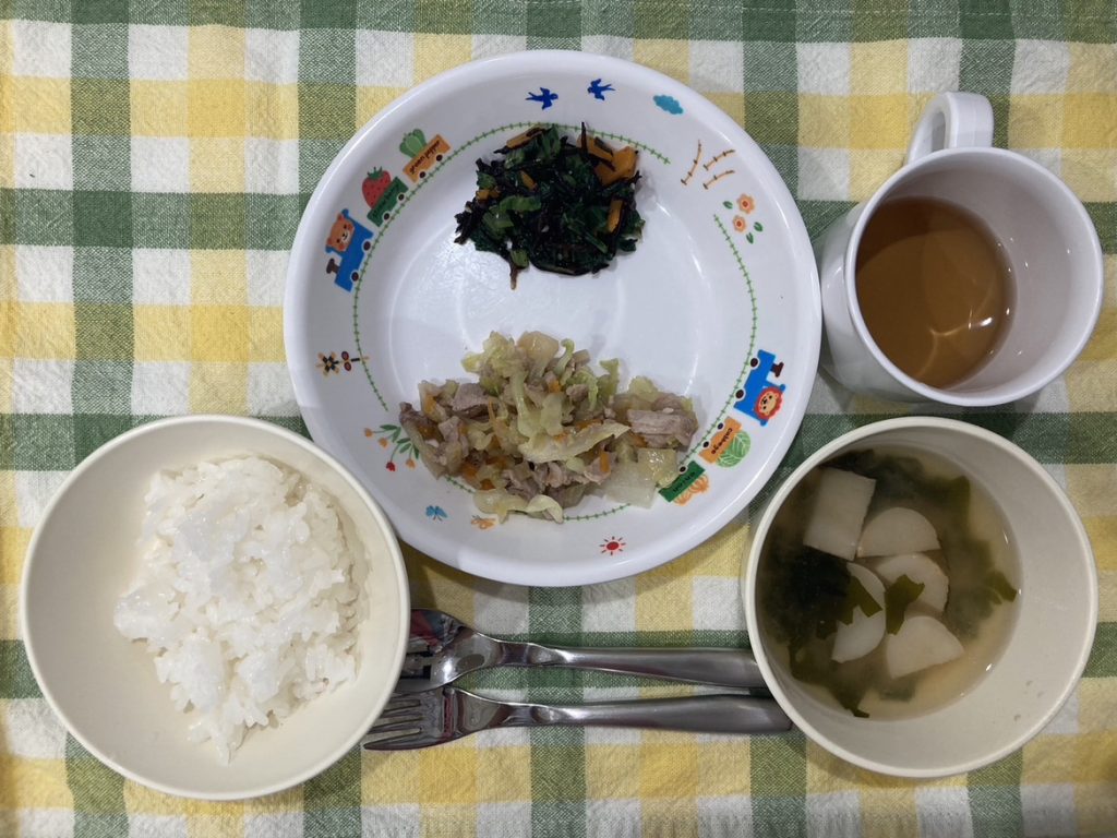 11月25日(土)の給食・おやつ