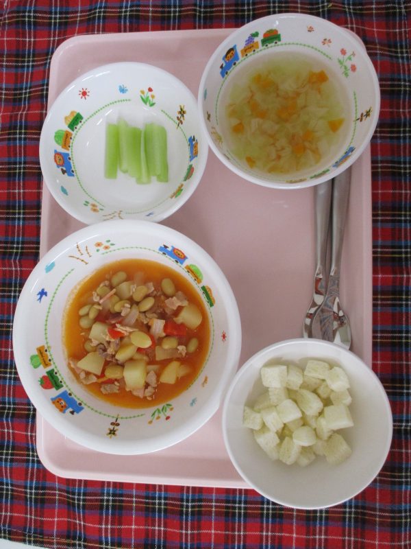 ８月10日（金）のお給食　(^－^)