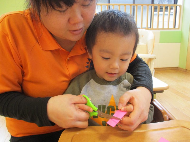 ２歳児　りんごぐみの様子＆今週の子どもたち(≧▽≦)