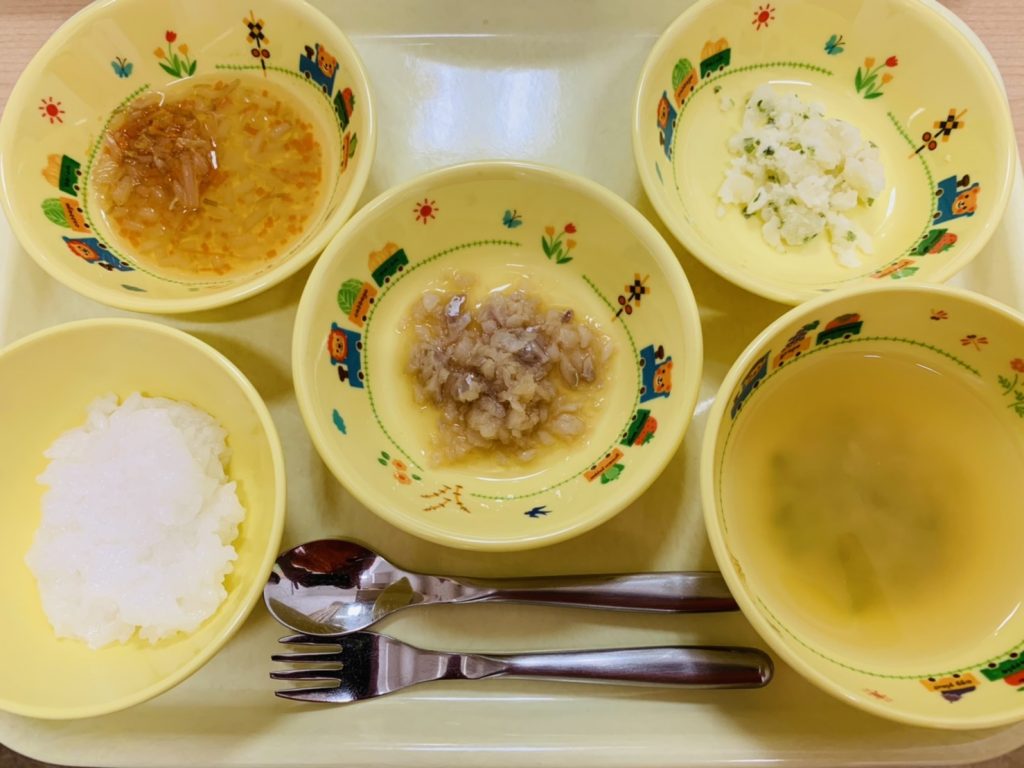 3月20日(月)の給食・おやつ