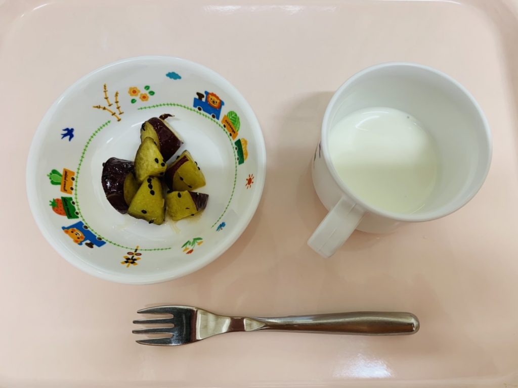 3月22日(水)の給食・おやつ