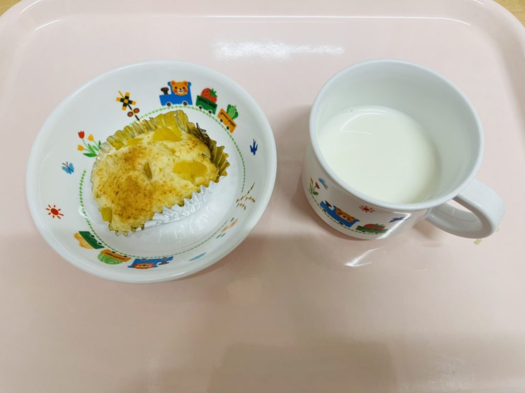 6月8日(木)の給食・おやつ