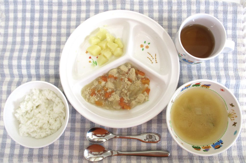 10月30日（月）の給食・おやつ