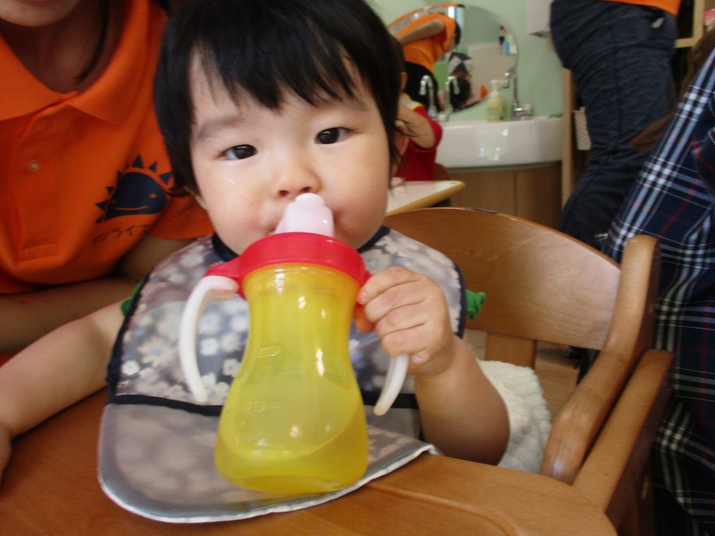 10月8日(木)の給食・おやつ