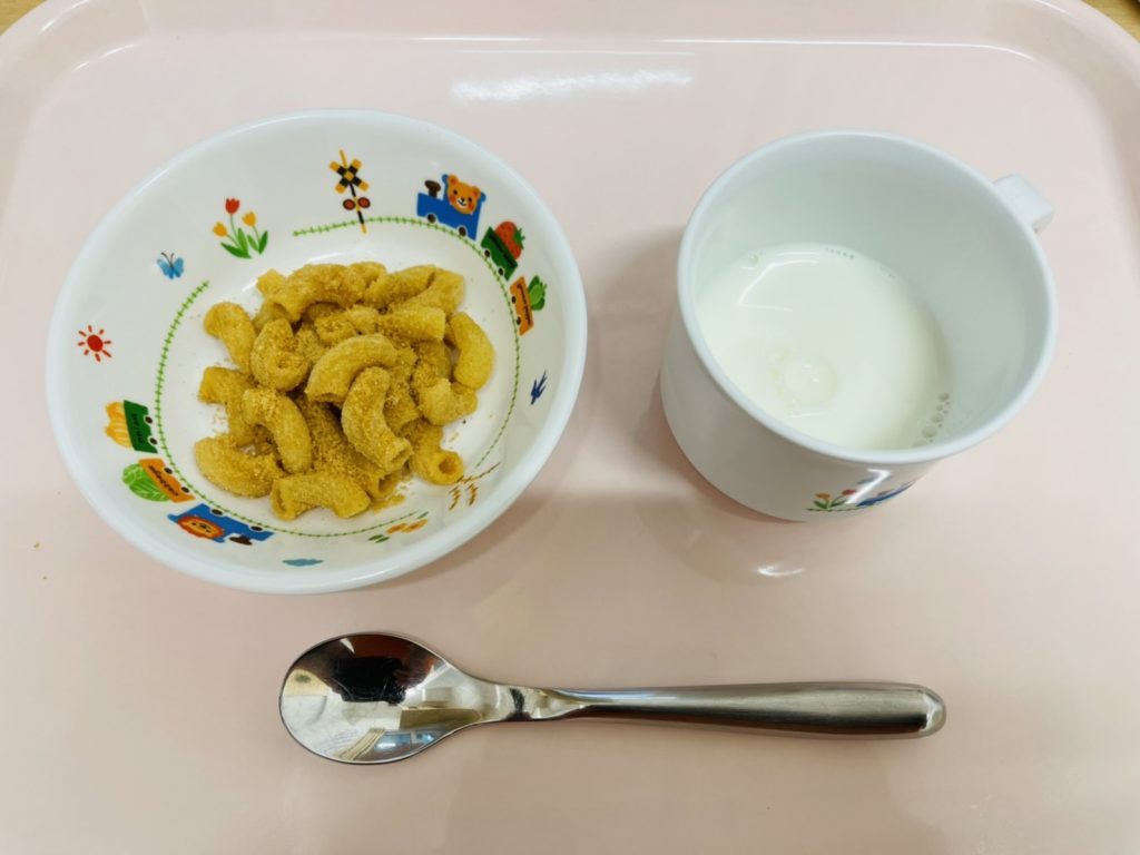 7月24日(月)の給食・おやつ