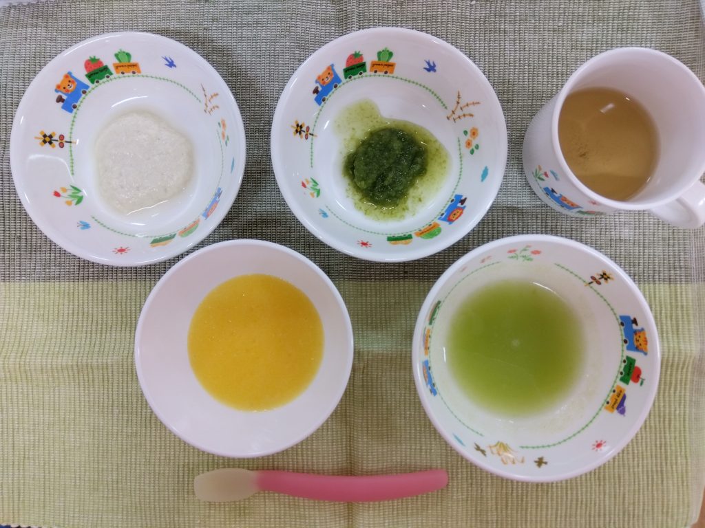 10月4日（水）の給食・おやつ
