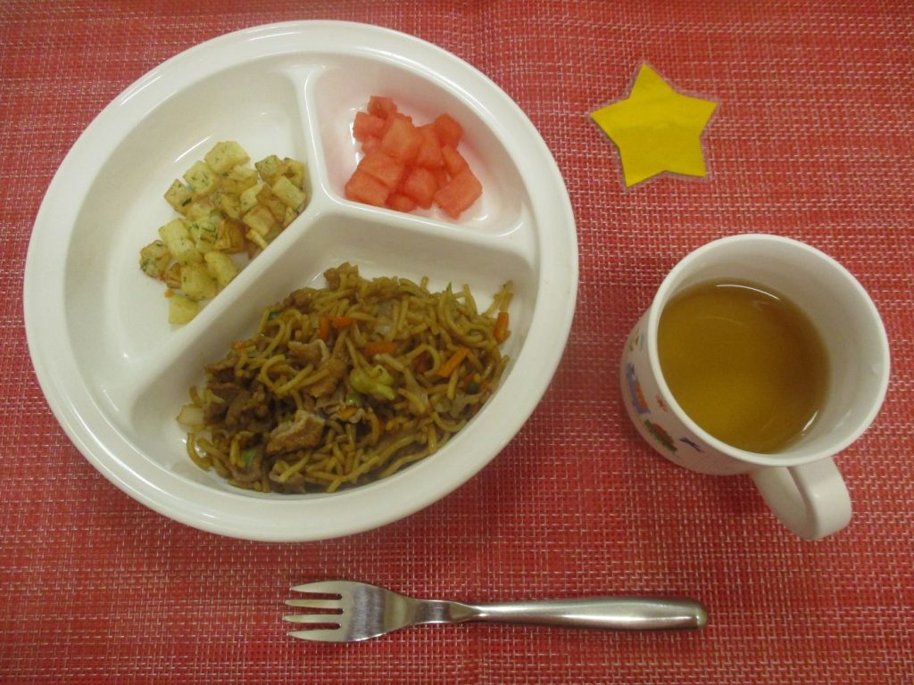 【8月26日㈫の給食・おやつ】誕生日会