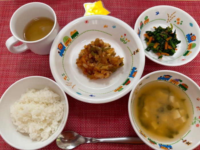 【12月4日㈭の給食・おやつ】