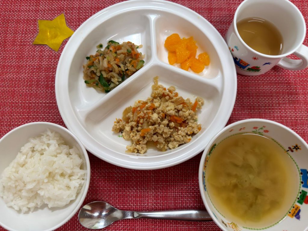 【1月13日㈫の給食・おやつ】