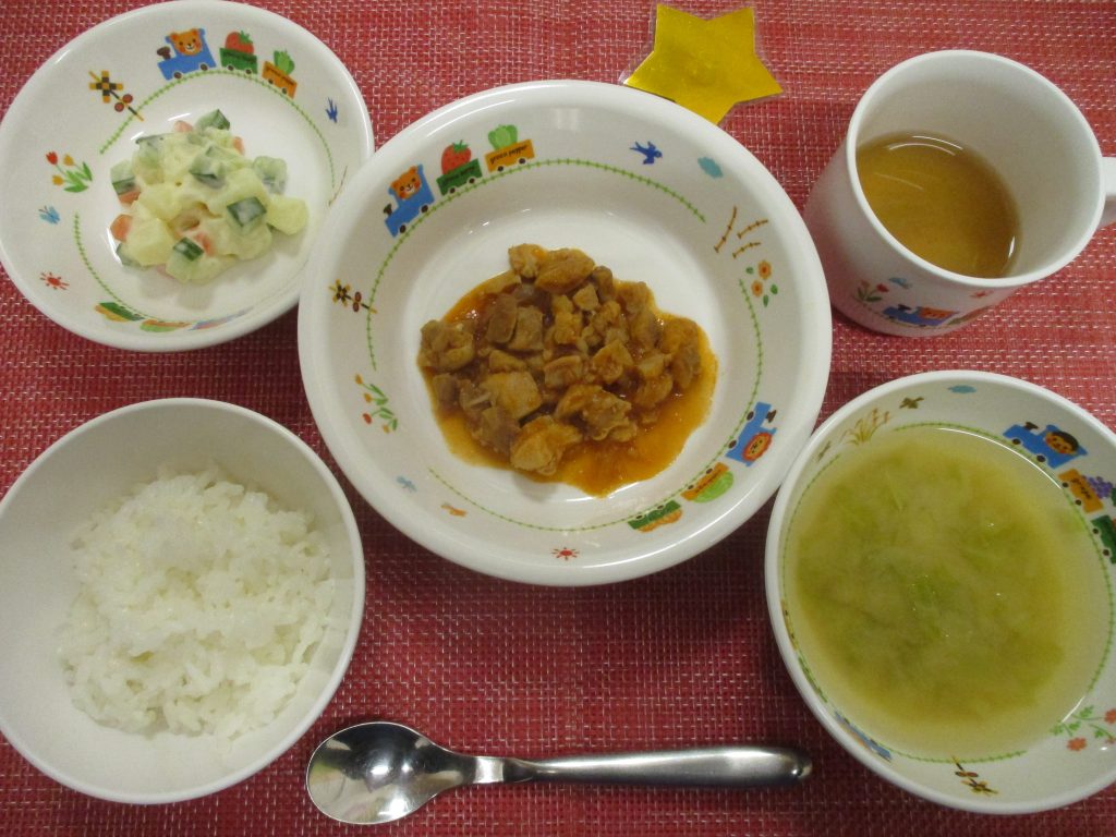 【4月1日㈫の給食・おやつ】