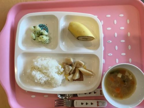 4月27日　金曜日のお給食です