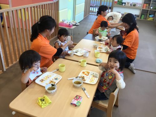 今週はお給食の時間を紹介しま～す