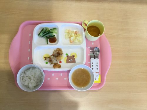 ８月２２日のお給食です