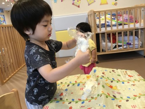 お月見ごっこをしたヨ