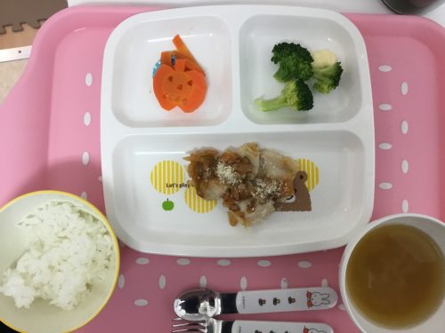 １０月３１日のお給食です