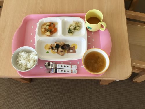 11月27日のお給食です
